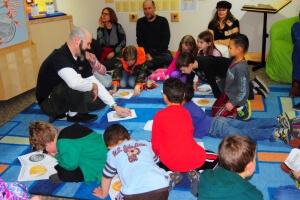 group of kids at the money museum kidz zone