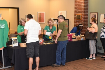 summer seminar entrance table