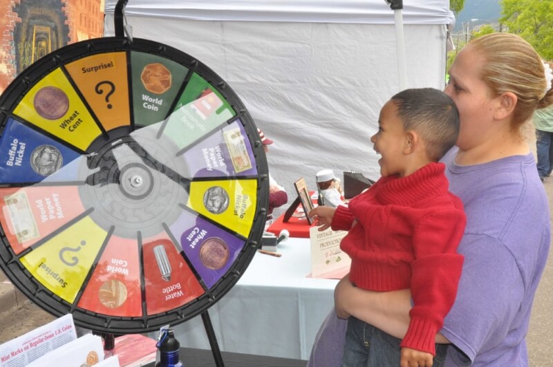 PHOTO GALLERY: Volunteers promote the Money Museum, numismatics at Territory Days